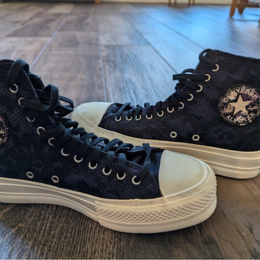 Converse Chuck Taylor All Star Platform High-Top Sneaker - Women's sz 7